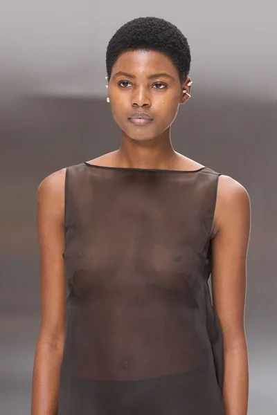 Look 10